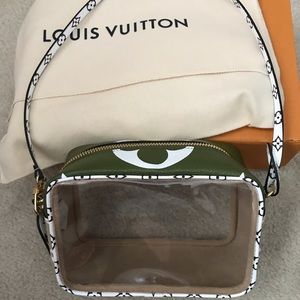 ❌SOLD❌ Louis Vuitton beach pouch - GIANT collec